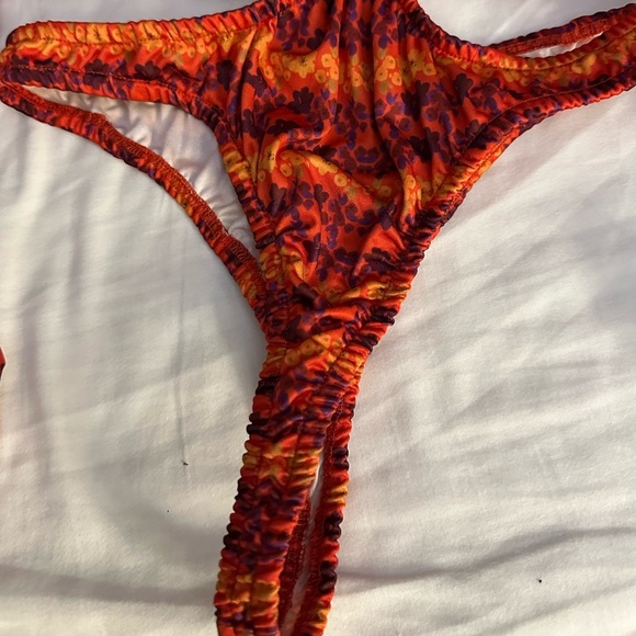 YAURA Faramade Bodysuit in Marigold Print - Picture 7 of 8